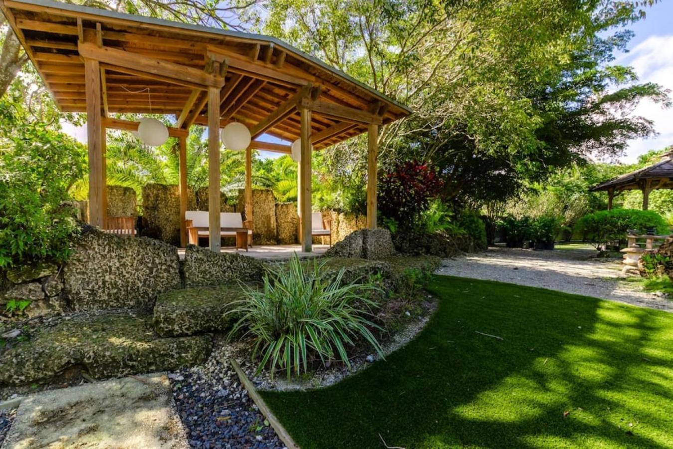 Magical Wonderkoi House In A Japanese Koi Garden Miami Exterior foto